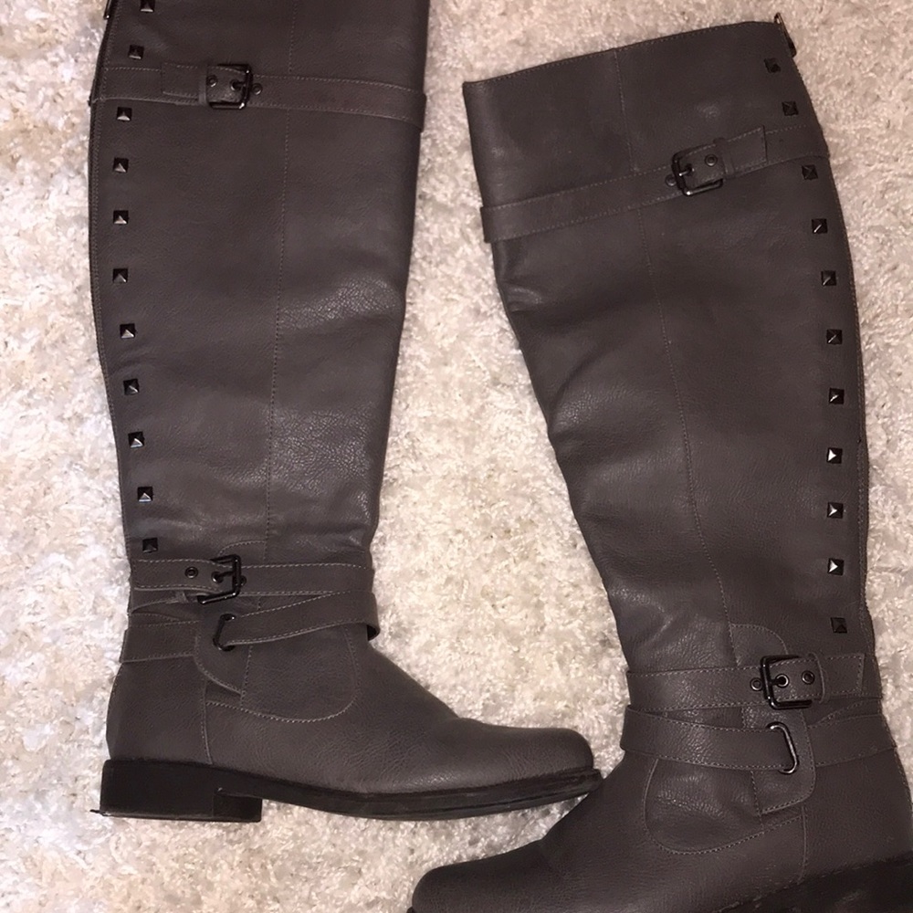 Tan/Gray Tall Boots